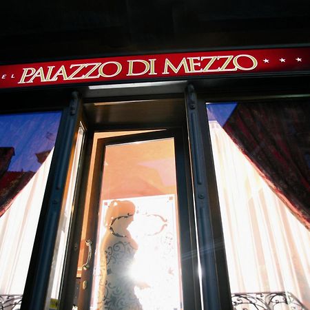 Carrù Hotel Palazzo Di Mezzo מראה חיצוני תמונה