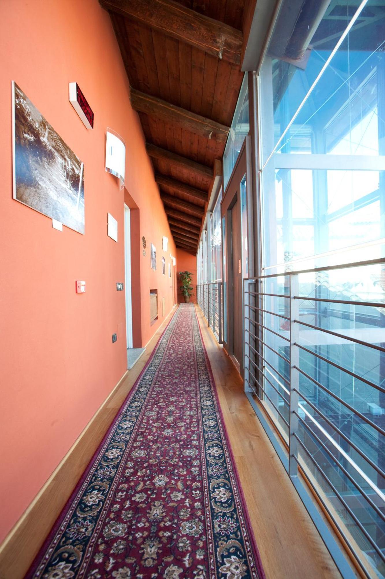 Carrù Hotel Palazzo Di Mezzo מראה חיצוני תמונה