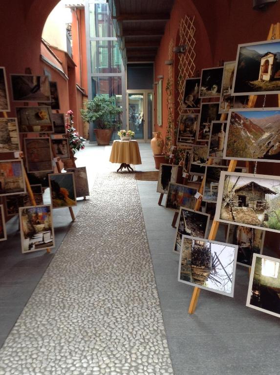 Carrù Hotel Palazzo Di Mezzo מראה חיצוני תמונה