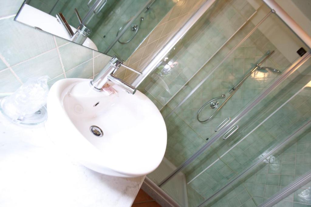 Carrù Hotel Palazzo Di Mezzo מראה חיצוני תמונה