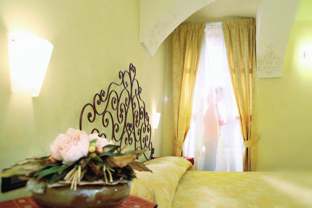 Carrù Hotel Palazzo Di Mezzo מראה חיצוני תמונה